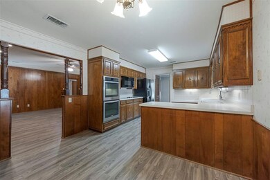 504 Mockingbird Ln, Weatherford, TX 76086 - photo 3