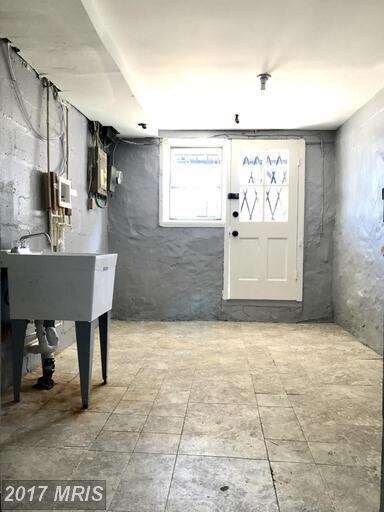 721 Mount Holly St, Baltimore, MD 21229 - photo 6