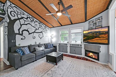 30-web-or-mls-2019 Highview Street-00034