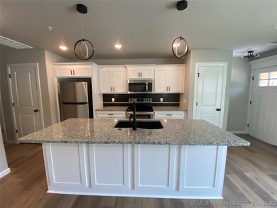 207 E 3rd St unit A, Owasso, OK 74055 - photo 5