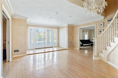 6 Longridge Ln, Glen Head, NY 11545 - photo 4