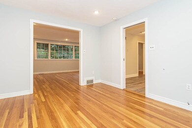 120 Hutchinson Rd, Arlington, MA 02474 - photo 6