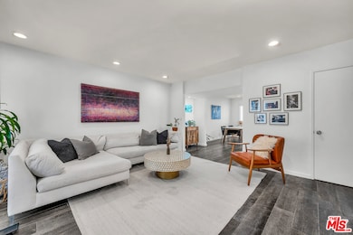 14238 Dickens St unit 4, Sherman Oaks, CA 91423 - photo 3