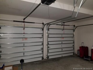 10565 NW 69th Terrace, Doral, FL 33178 - photo 6