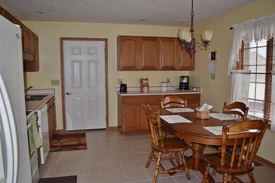 711 Timber Lake Dr unit 711, Marysville, OH 43040 - photo 7