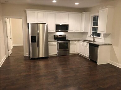 Eat-In Kitchen, Granite Counters, Upgraded Applian