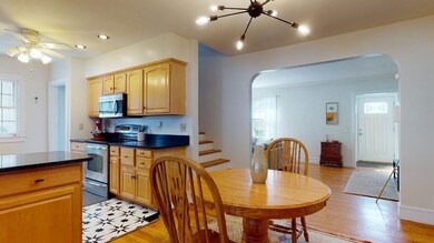 4 Waverly St, Essex Junction, VT 05452 - photo 5