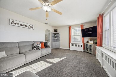 876 N Hanover St, Pottstown, PA 19464 - photo 6