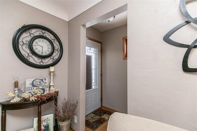 2438 O Ave NW, Cedar Rapids, IA 52405 - photo 4