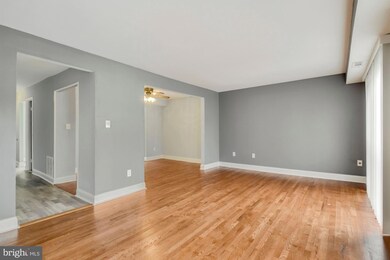2382 Sun Valley Cir unit B12, Silver Spring, MD 20906 - photo 5