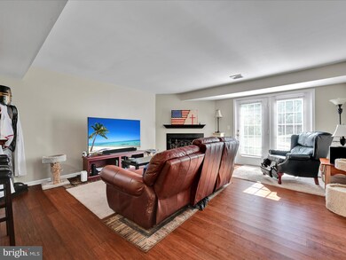 311 Barrington Ct, Palmyra, PA 17078 - photo 5