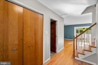 10661 Harding Rd, Laurel, MD 20723 - photo 5