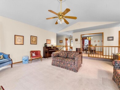 7412 Berkshire Dr NE, Cedar Rapids, IA 52402 - photo 6