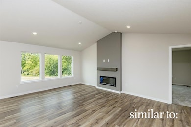 4295 Grover Woods Ln, Des Moines, IA 50317 - photo 4