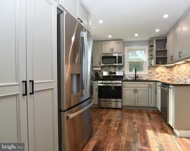 915 Birch Rd, Hellertown, PA 18055 - photo 5