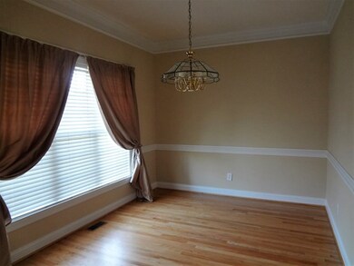 Dining room with beautiful molding!!