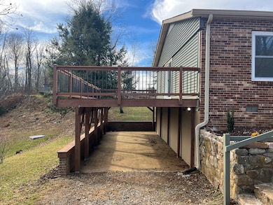 2814 Cow Camp Rd, Newland, NC 28657 - photo 6