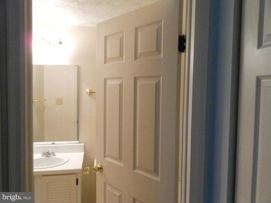 802 Stratford Way unit E, Frederick, MD 21701 - photo 6