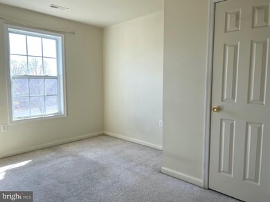 302 E 5th Ave, Ranson, WV 25438 - photo 5