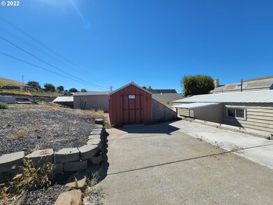 315 W Linden Way, Heppner, OR 97836 - photo 6