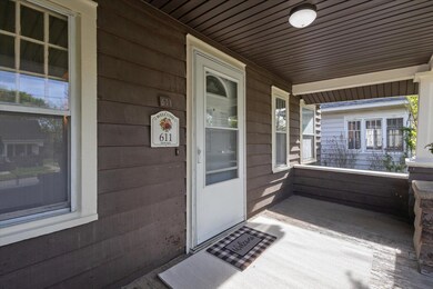 611 Howard 6