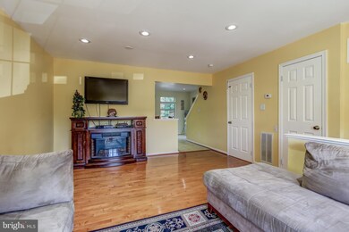 1999 Winslow Ct, Woodbridge, VA 22191 - photo 4