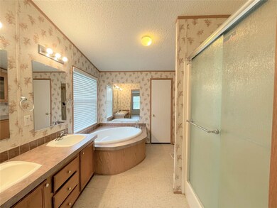 21120 Binford Rd, Waller, TX 77484 - photo 6