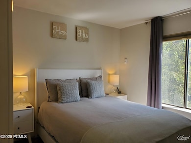 Bedroom-pic-1-scaled