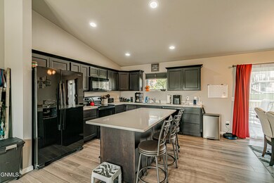 733WalterWay_00001