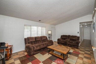 14430 Navarro Dr, Victorville, CA 92395 - photo 5