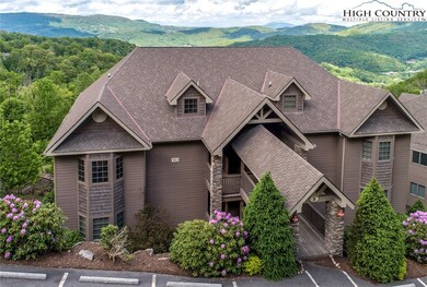 313 Pleasant View unit 5, Sugar Mountain, NC 28604 - photo 3