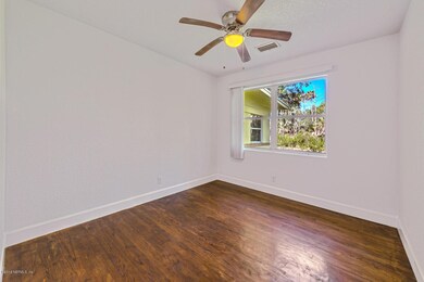 2372 Villanova Cir, Jacksonville, FL 32218 - photo 7