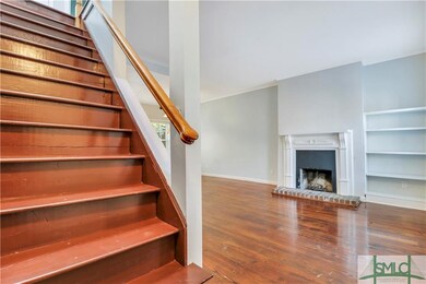 518 E Perry Ln, Savannah, GA 31401 - photo 3