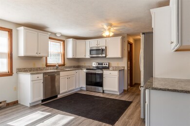 18 Twin Meadow Dr, Hudson, NH 03051 - photo 3