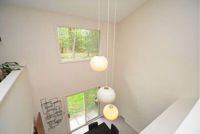 11 Overlook Dr, Amherst, MA 01002 - photo 2