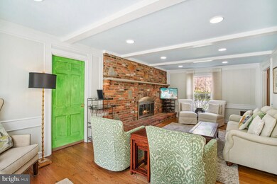 8804 Fox Hills Trail, Potomac, MD 20854 - photo 7