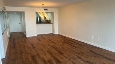 Waterford Plaza unit 407, Memphis, TN 38103 - photo 2