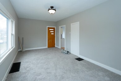 904 West St-104