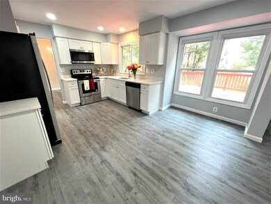 20301 Beehive Ln, Germantown, MD 20876 - photo 2