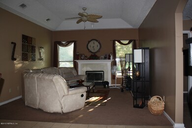 11051 Lydia Estates Dr E, Jacksonville, FL 32218 - photo 2
