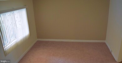 1105 Lyndhurst St, Baltimore, MD 21229 - photo 2