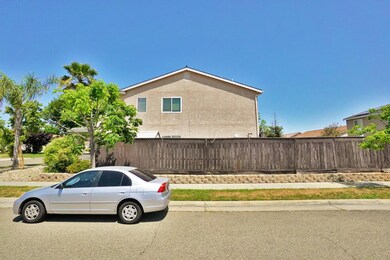 3644 N Laverne Ave Fresno 04 Front 4 Sma