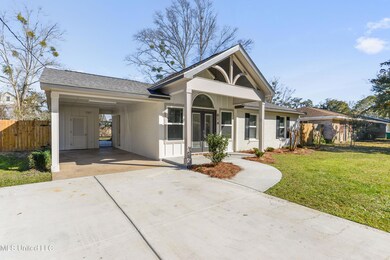614 Clark Ave, Ocean Springs, MS 39564 - photo 2