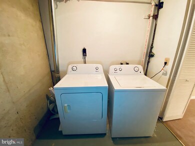 3643 Wharf Ln, Triangle, VA 22172 - photo 6