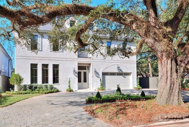 Stunning live oak front and center!