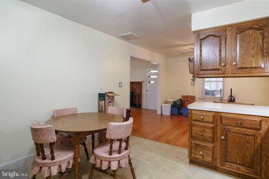 3351 Stonewall Jackson Hwy, Bentonville, VA 22610 - photo 2