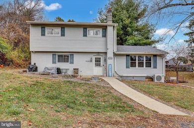 122 Lost Ln, Reading, PA 19607 - photo 2