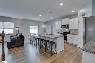 71 Oak Edge Ln, Greer, SC 29651 - photo 4