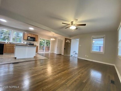 819 Barn St, Jacksonville, NC 28540 - photo 6