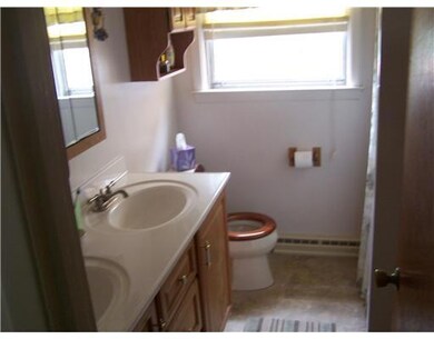 Bathroom. Only one bath!